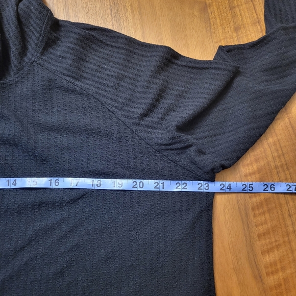 Lightweight black hooded pullover - Picture 3 of 9